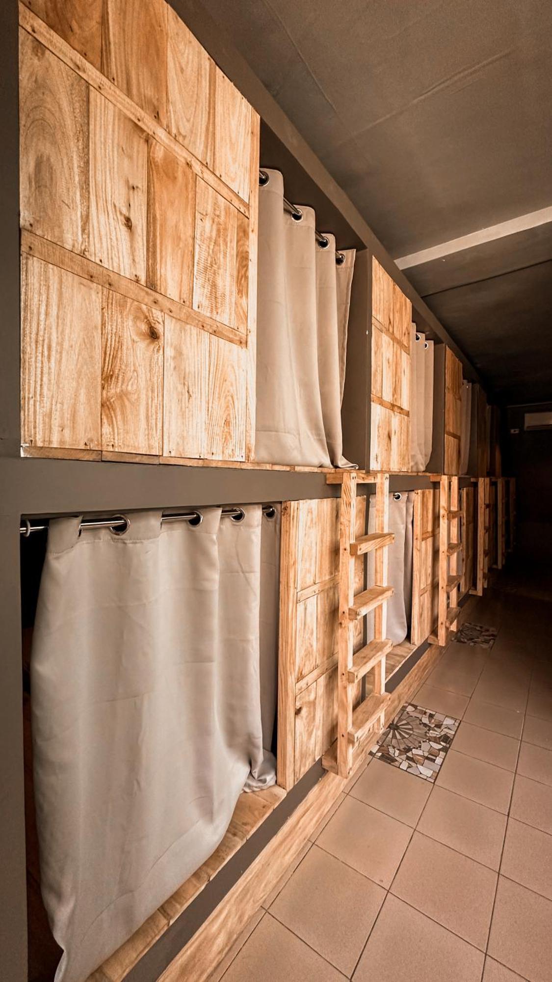 Resting Rabbit Hostel Сикиджор Екстериор снимка
